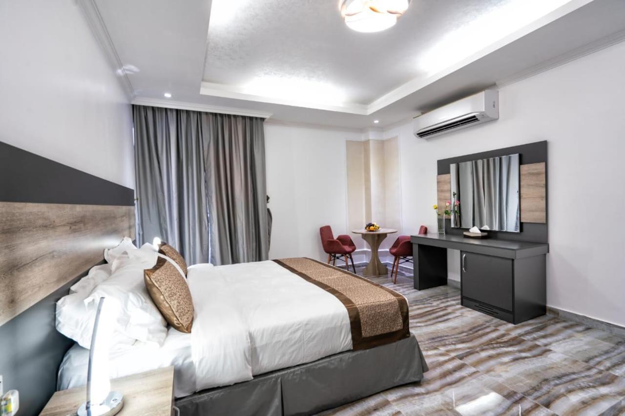 Al Amerat Hotel Al Amarat Bagian luar foto