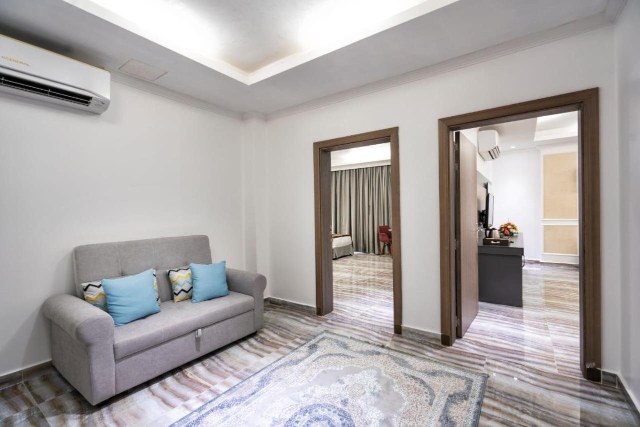 Al Amerat Hotel Al Amarat Bagian luar foto
