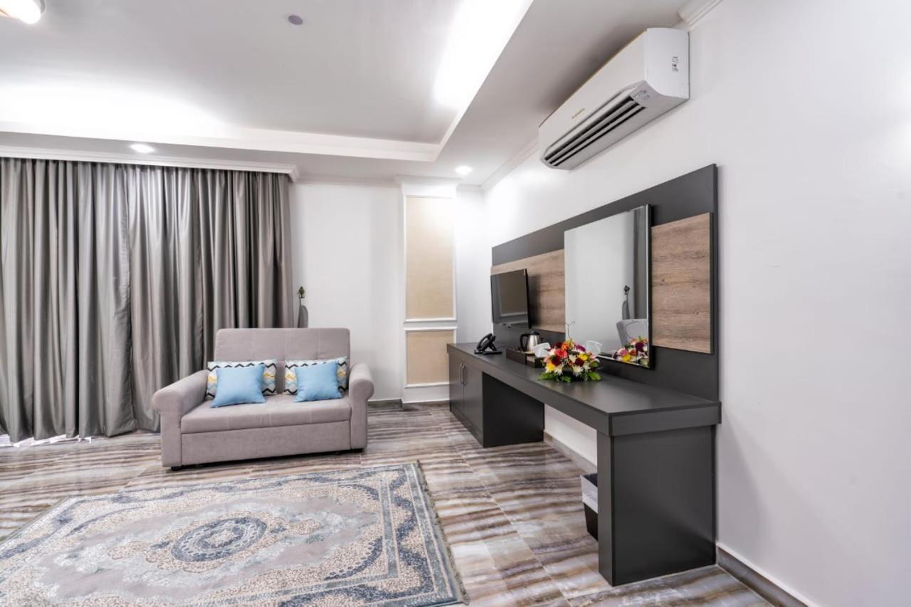 Al Amerat Hotel Al Amarat Bagian luar foto