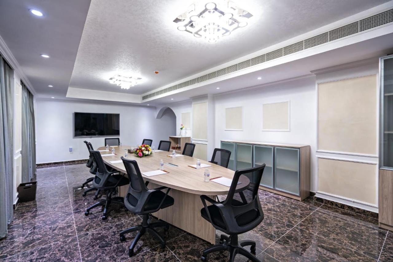 Al Amerat Hotel Al Amarat Bagian luar foto